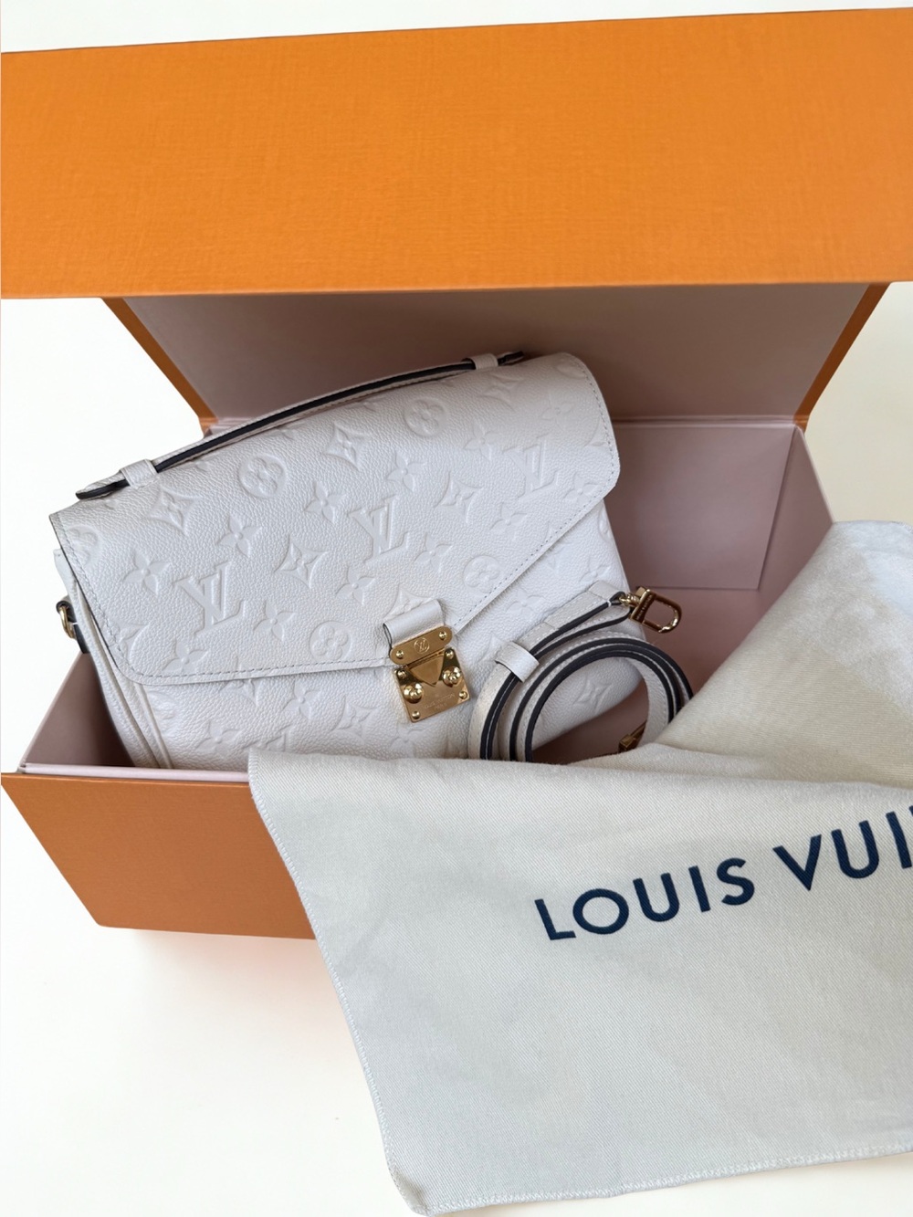 Louis Vuitton Monogram Empreinte Pochette Métis MM Crème - Like New! Full Set 🎁 - Picture 5 of 14